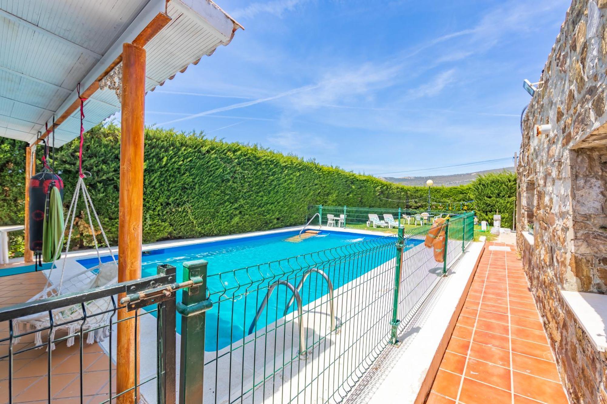 Chalet Con Piscina Privada En Bolonia Tarifa Luaran gambar