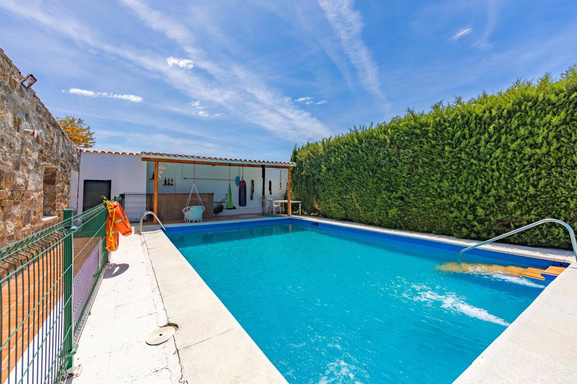 Chalet Con Piscina Privada En Bolonia Tarifa Luaran gambar